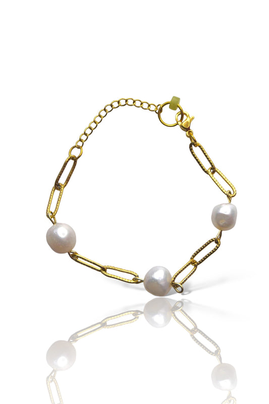 Pearl bracelet